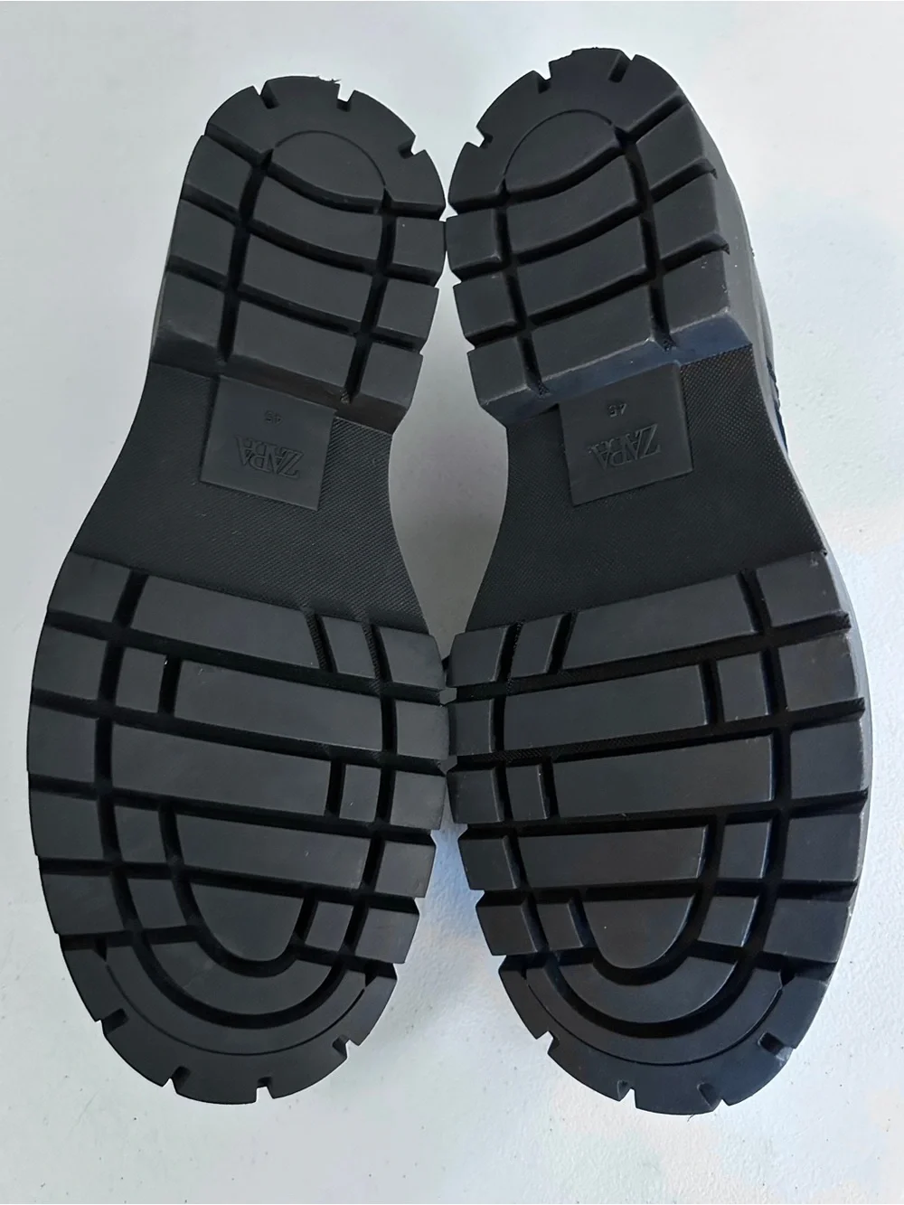 Zara classic black